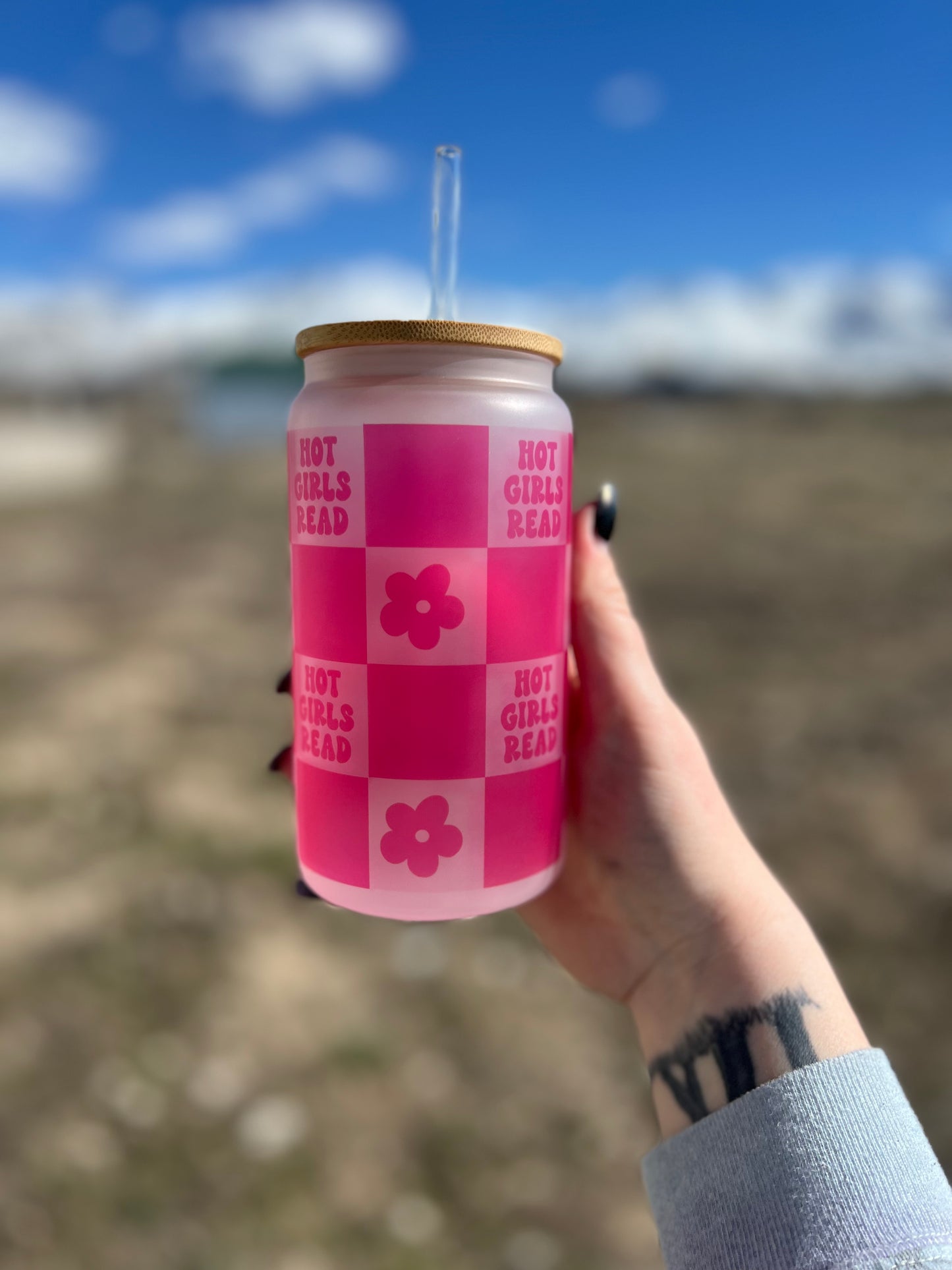 Hot Girls Read Beer Can Glass