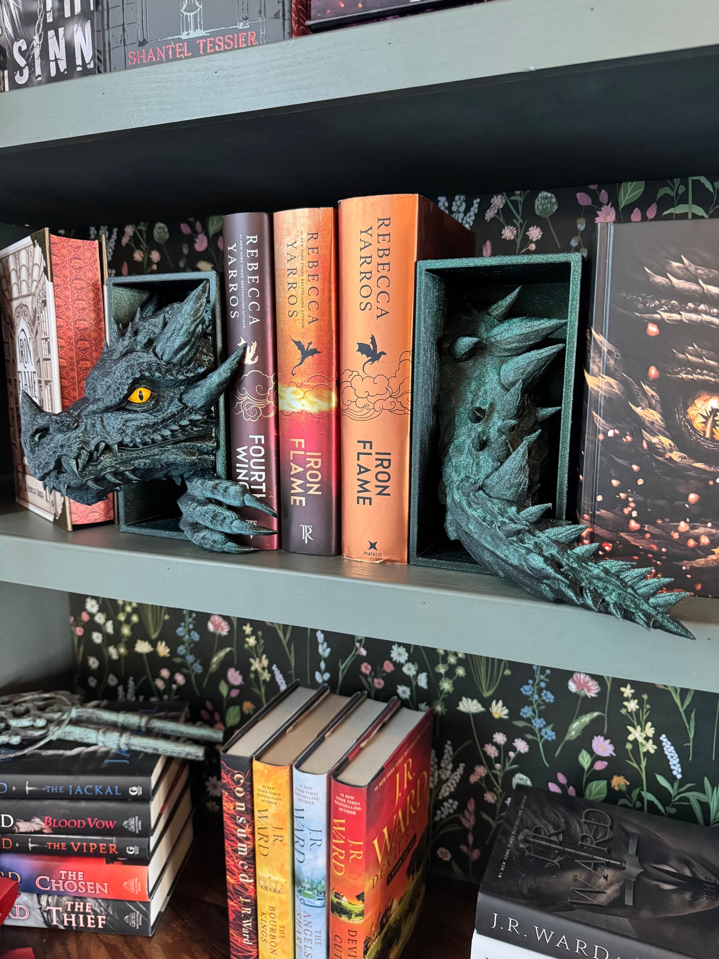 Dragon Book Nook - We Geek Together Dragon Book Nook - We Geek Together